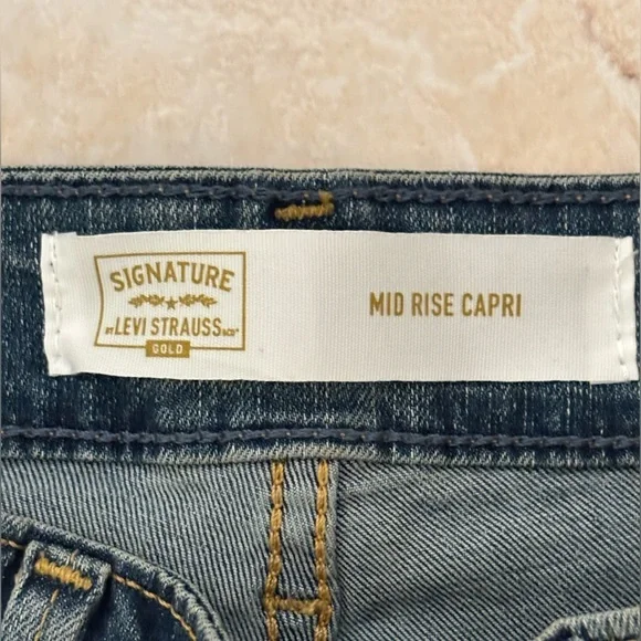 Signature by Levi Strauss Blue Ankle Jeans - Picture 2 of 2